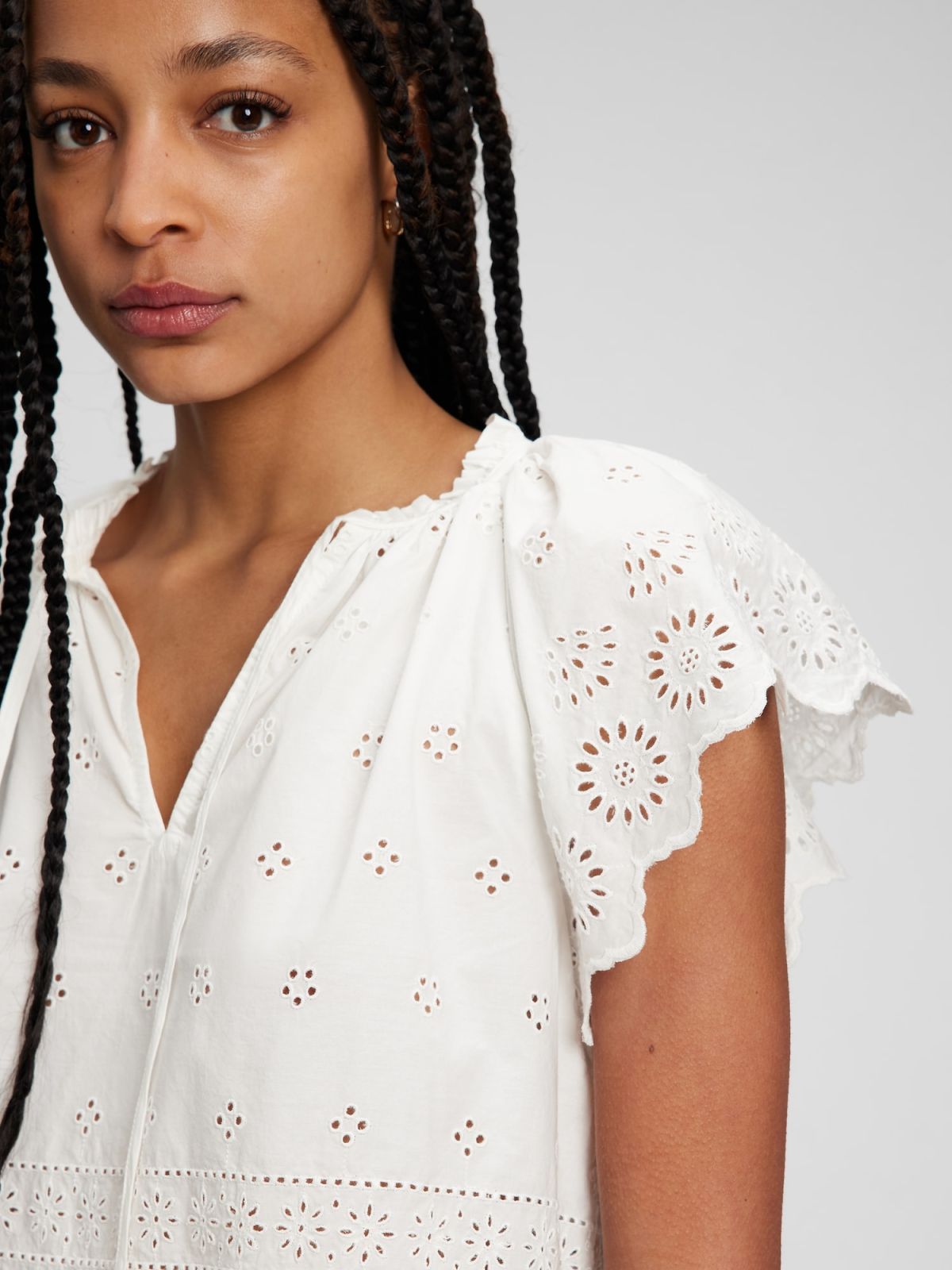 Άσπρη Eyelet Flutter Sleeve Μπλούζα-866912002