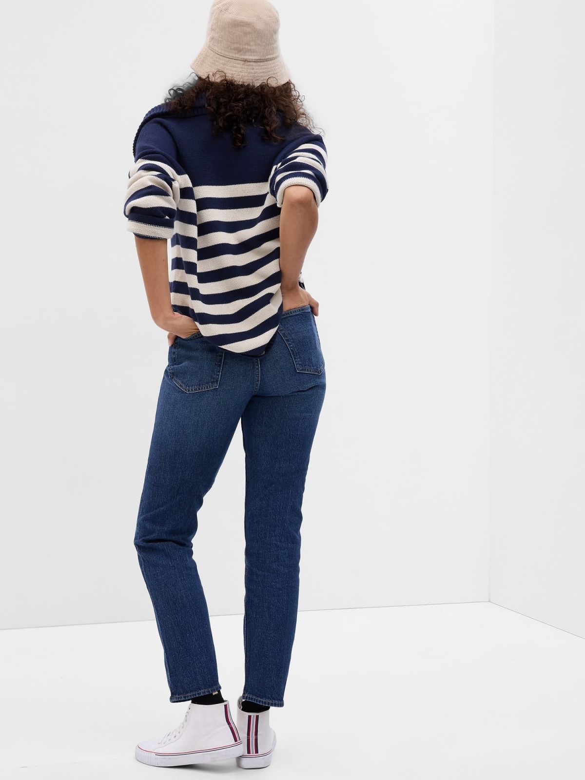 High Rise Cheeky Straight Jeans With Washwell™-660518000
