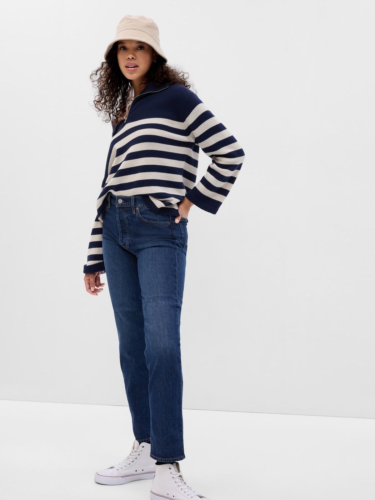 High Rise Cheeky Straight Jeans With Washwell™-660518000