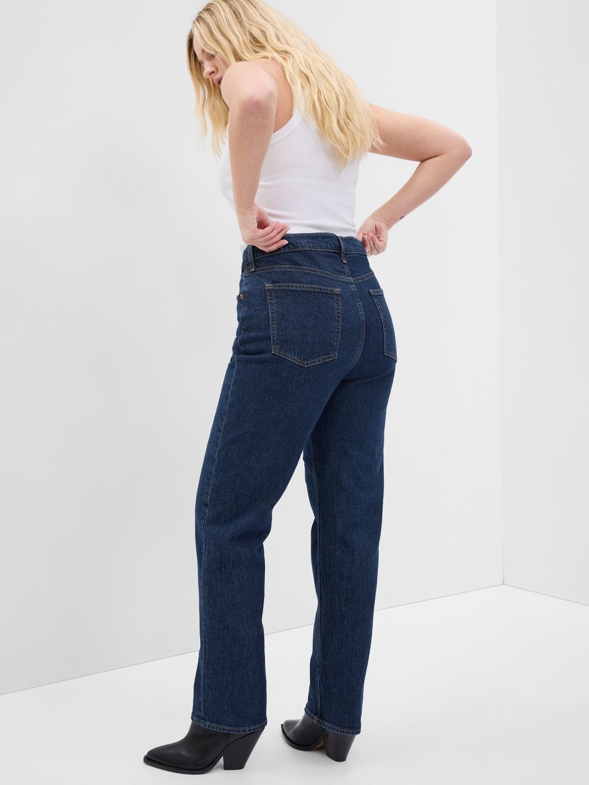 High Rise Cheeky Straight Jeans With Washwell™-660518000