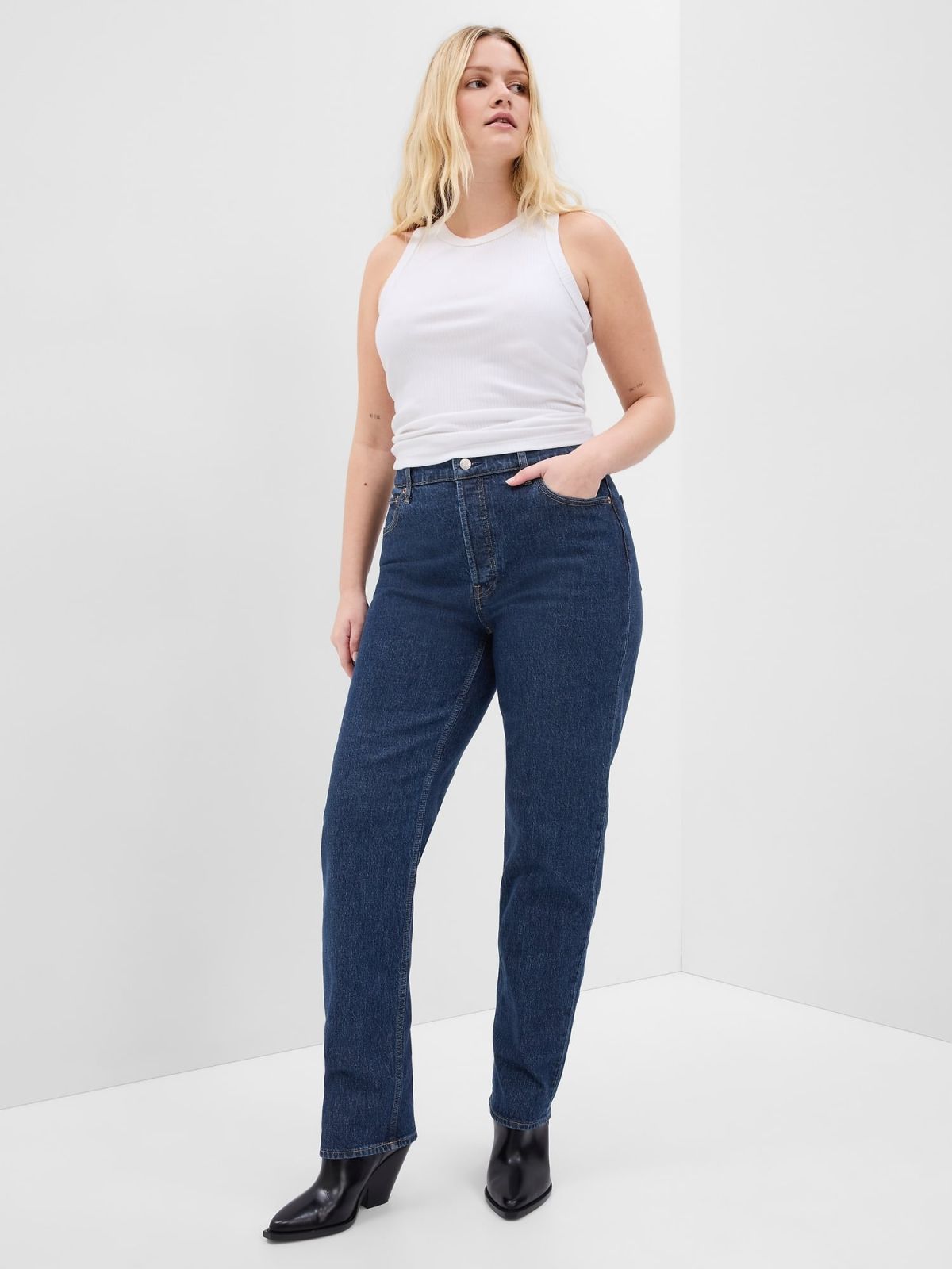 High Rise Cheeky Straight Jeans With Washwell™-660518000