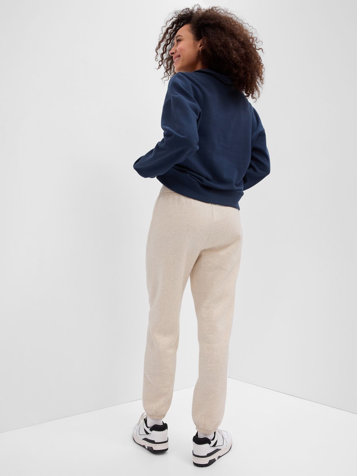 Μπεζ Gap Logo Fleece Jogger Παντελόνι Φόρμα-463492012