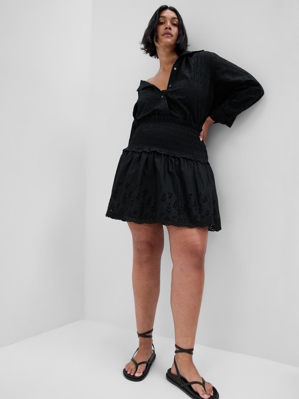 Μαύρη Smocked Eyelet Mini Φούστα-548356000