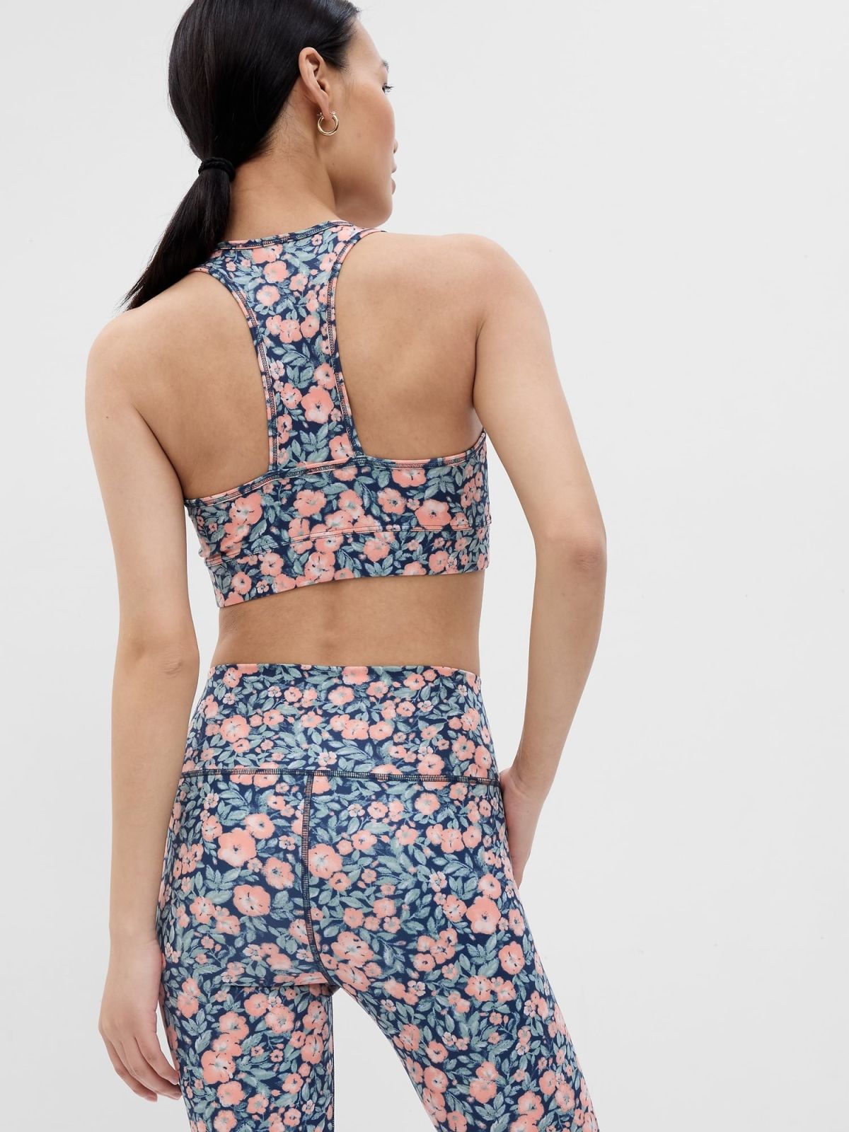 GapFit PowerMove T-Back Sports Bra-519523002
