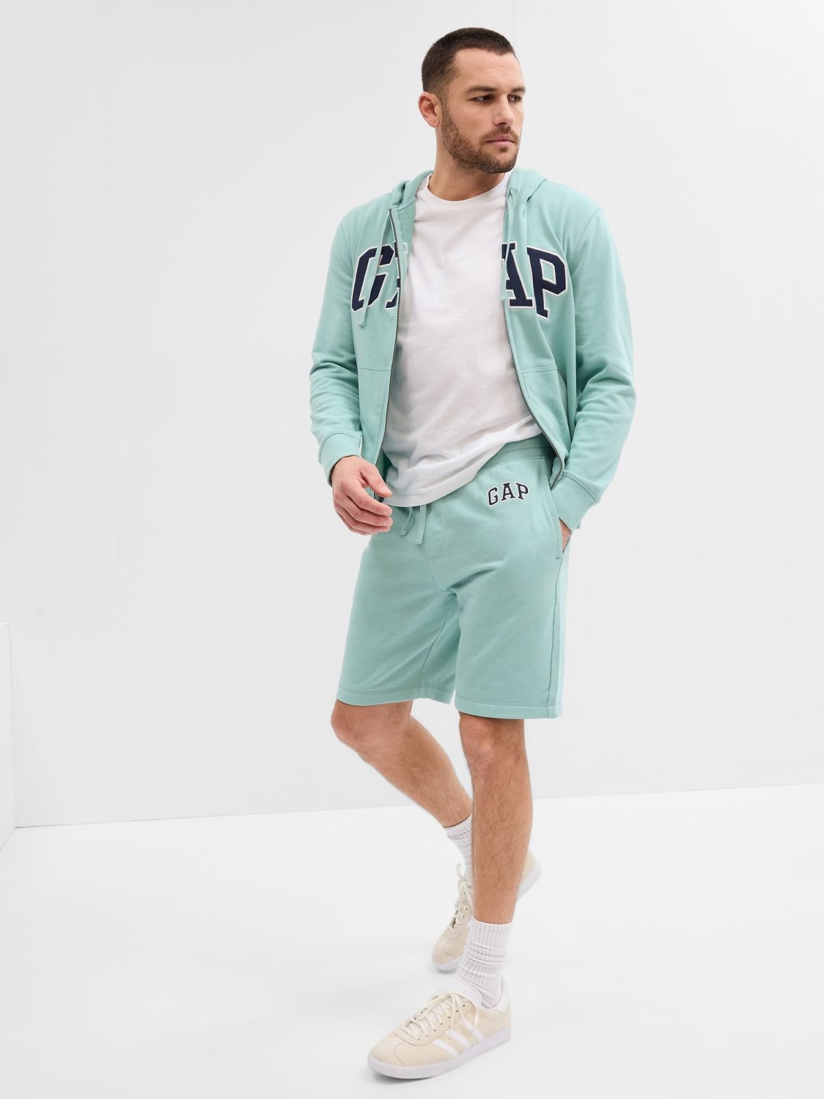 Gap Logo Shorts-787059013