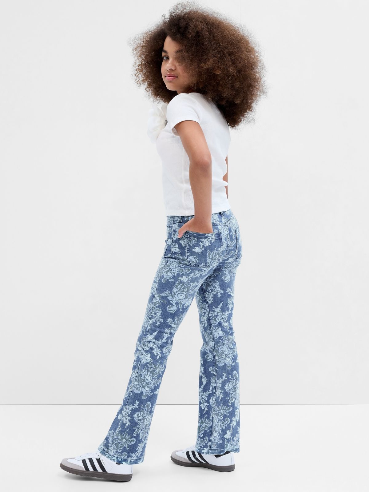 Μπλε Gap × LoveShackFancy Kids High Rise Floral â€˜70s Flare Jean Παντελόνι με Washwell-780047000