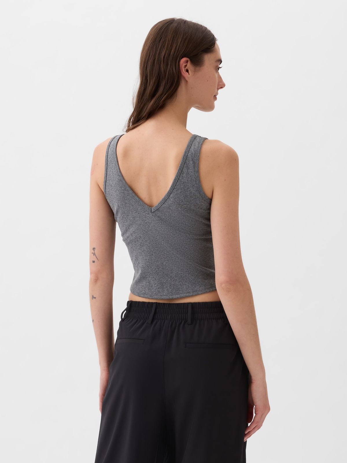 GapFit Studio Rib V-Neck Brami-870550000