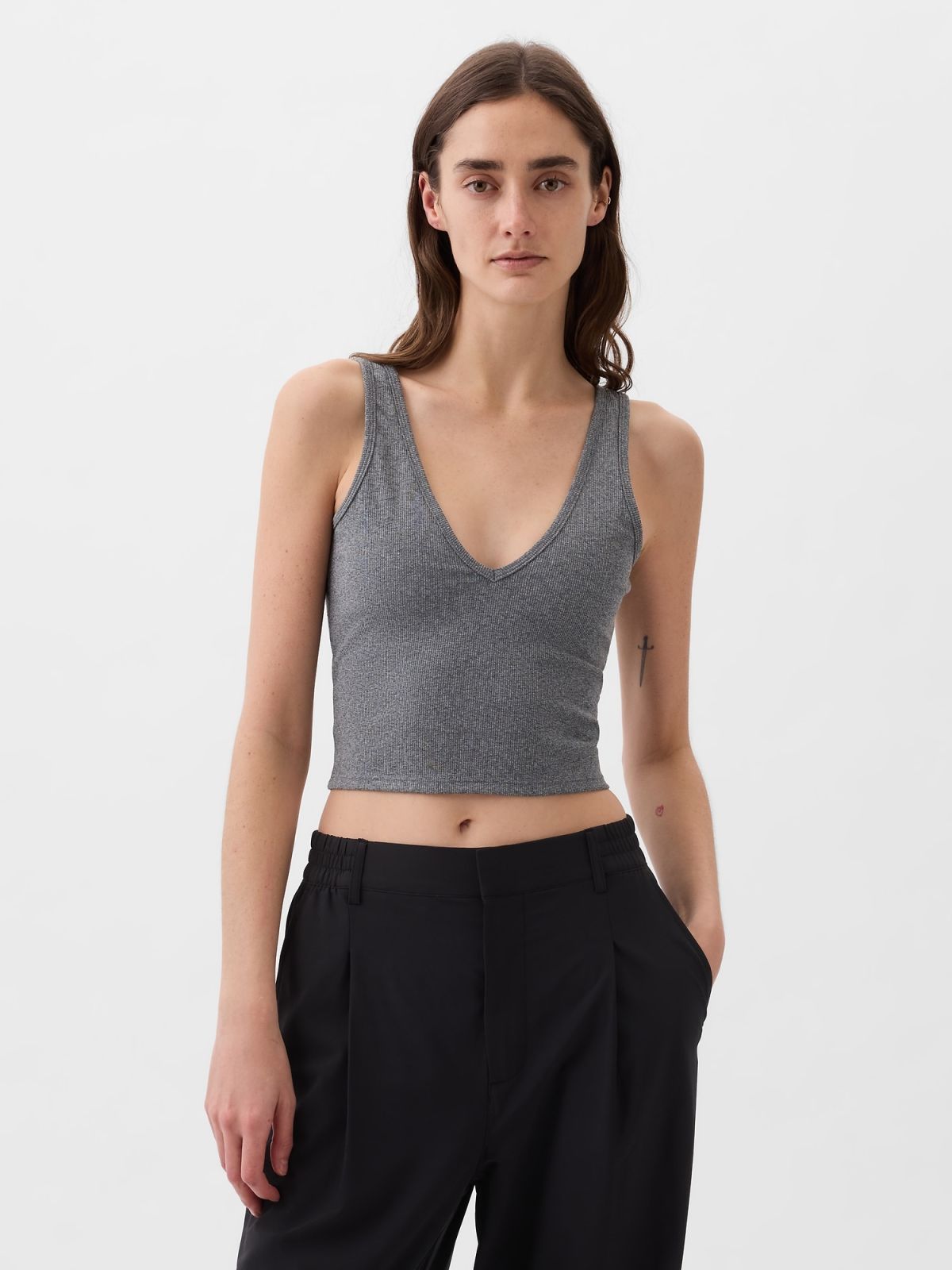 GapFit Studio Rib V-Neck Brami-870550000